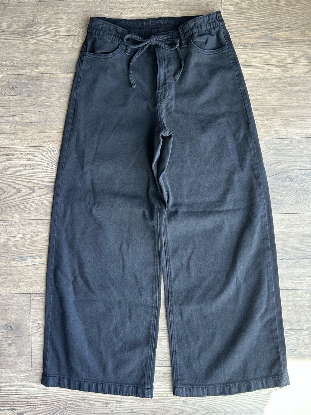 🦅 American Eagle Outfitters Black Ultra Wide-Leg Drawstring Jeans